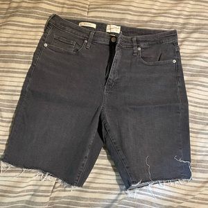 Universal Thread Bermuda shorts